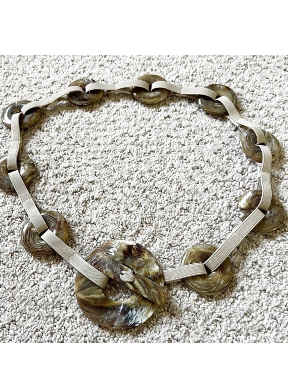 Natural Horn? Disc Round Toggle Closure Womens Belt S/M Tan Stretch Vintage